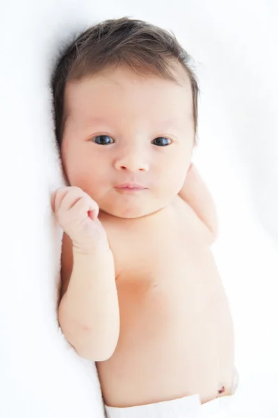 Menino recém-nascido bonito — Fotografia de Stock