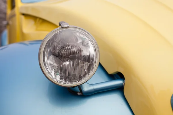 Detalle de cerca de un coche de época — Foto de Stock