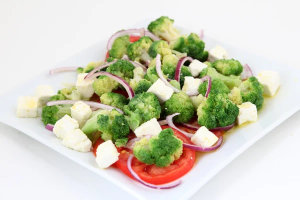 Ensalada de brócoli con tomates y queso —  Fotos de Stock