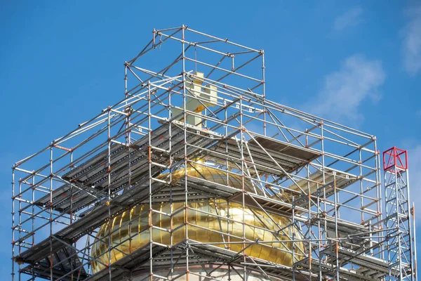 Processo Restauração Igreja Catedral Manutenção Revestimento Ouro Suas Cúpulas Catedral — Fotografia de Stock