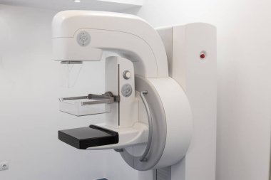 Modern klinikte meme tarama cihazı. Tıbbi ekipman. Sağlık hizmetleri, tıbbi teknoloji.