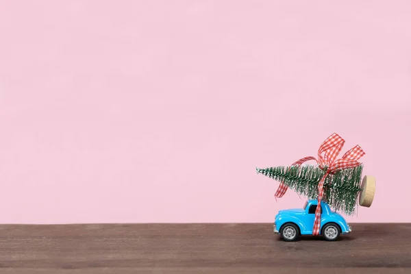 Рождественский Фон Елкой Игрушечном Автомобиле Праздник Рождества — стоковое фото