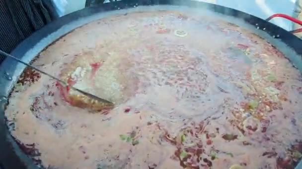 Cooking Paella Shrimp Mussel Rice Spice Saffron Huge Paella Pan — Stock Video