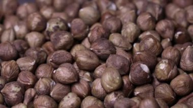 Soyulmuş fındıkları kapatın. Sağlıklı, besleyici yemekler..