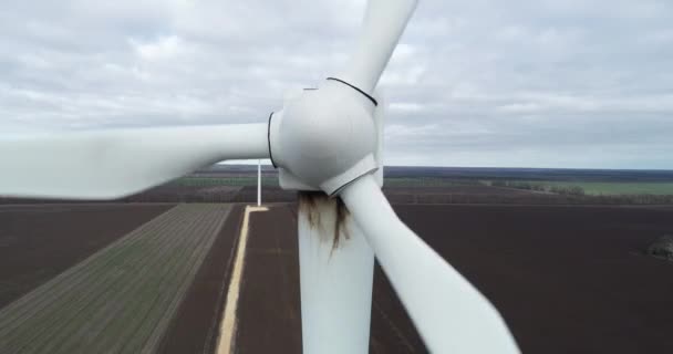 Вид Ветряную Турбину Ветряная Мельница Производства Электроэнергии Зеленая Энергия Возобновляемые — стоковое видео
