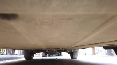 Kamera üzerinde geçen araba