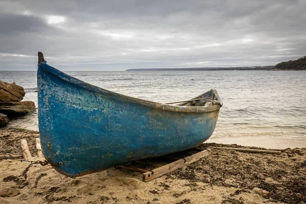 Wooden Fishing Boat Beach Stormy Sky — Stock Photo, Image