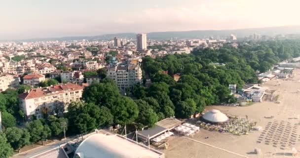 Flygfoto Över Varna Och Stranden Bulgariens Sjöhuvudstad — Stockvideo
