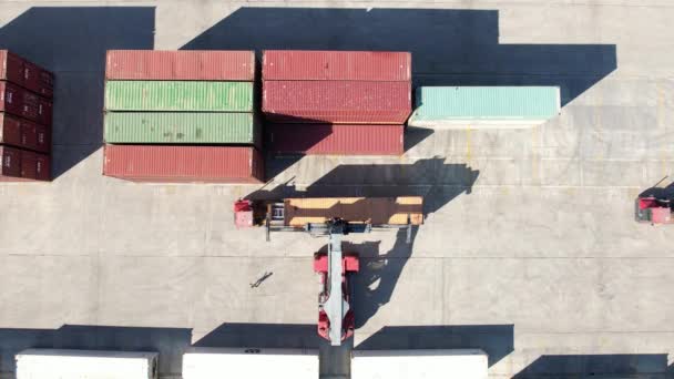 Контейнер Завантажує Вантажівку Порт Термінал Транспортування Контейнерів Експорту Імпорту Товарів — стокове відео