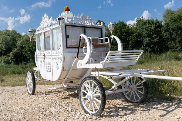 Old White Royal Horse Carriage — Stock fotografie