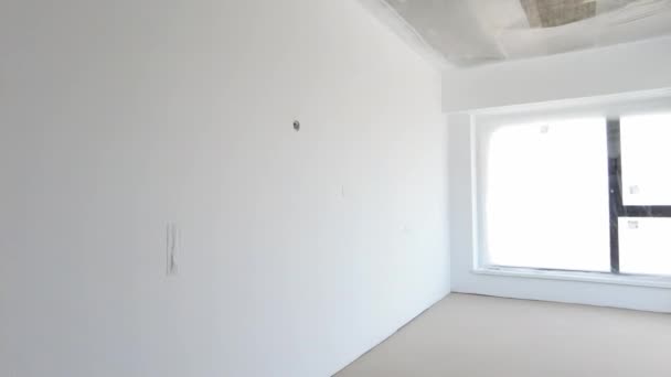 Nieuwe Lege Kamer Aanbouw Pleistermuren Nieuw Huis Betonnen Muren Interieur — Stockvideo