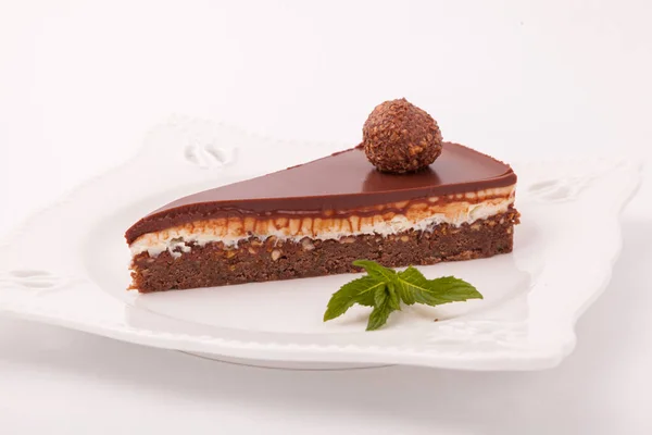 Pedazo Pastel Chocolate Dulce Sabroso Plato Blanco — Foto de Stock