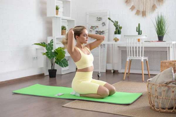 Young Woman Preparing Fitness Class Home — Stock Photo, Image