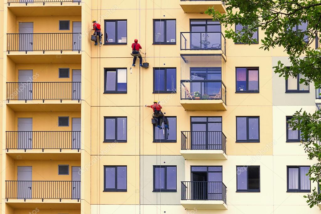 Painting house facade. Stock Editorial Photo © Evin0278 40027853