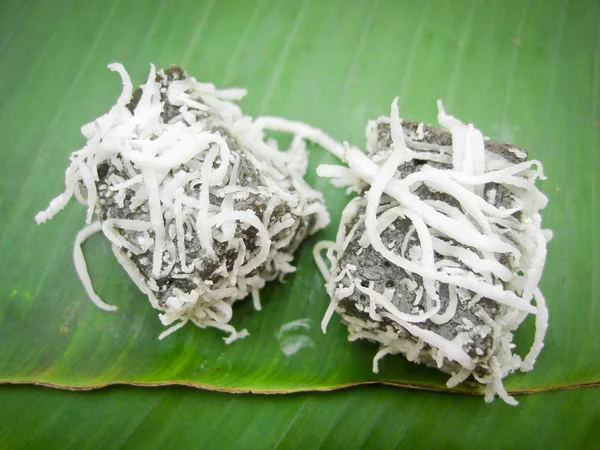 Thaise dessert genaamd pieak-poon — Stockfoto