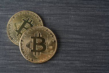 İstanbul, Türkiye - 27 Temmuz 2018: Bitcoin Sanal Para Biriminin Stüdyo Çekimi (Kripto Para Birimi)