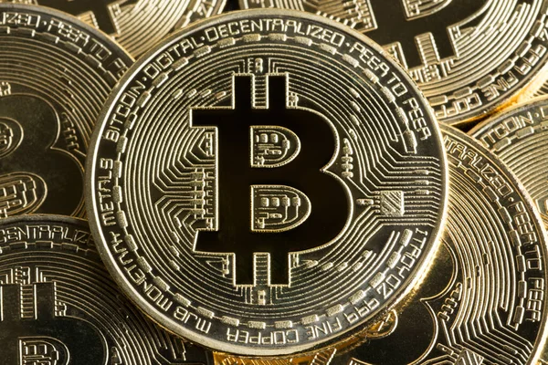 İstanbul, Türkiye - 27 Temmuz 2018: Bitcoin Sanal Para Biriminin Stüdyo Çekimi
