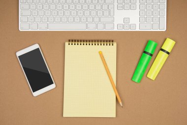 Kağıt ve çalışma tablosunu geri dönüştür