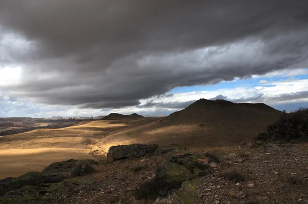 Valle prima della tempesta — Foto Stock