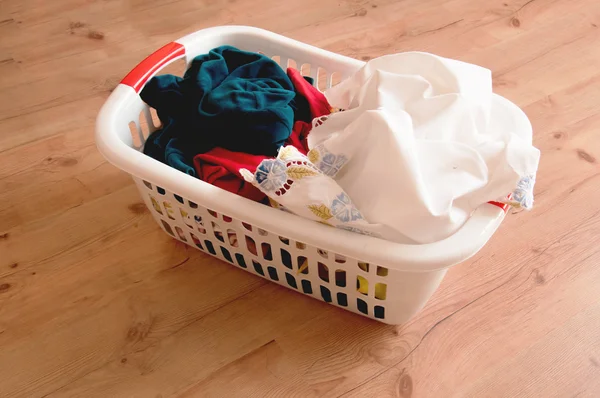 Dirty clothes  basket — Stock Photo, Image