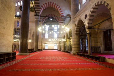 Sultanahmet Camii, İstanbul 'un ilk camii. İslam ve dünya mimarisinin olağanüstü bir örneği olarak kabul edilir..