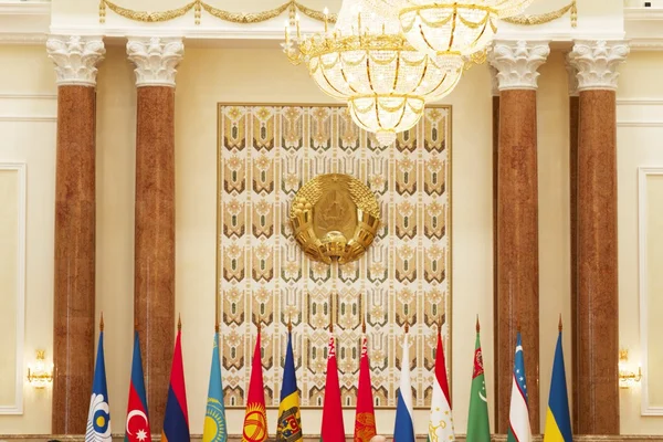 Belarus. Başkanlık Sarayı. Devlet amblemi