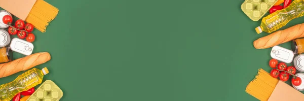 Банер Плоска Композиція Пожертвами Їжі Зеленому Тлі Копіювальним Простором Макаронні — стокове фото