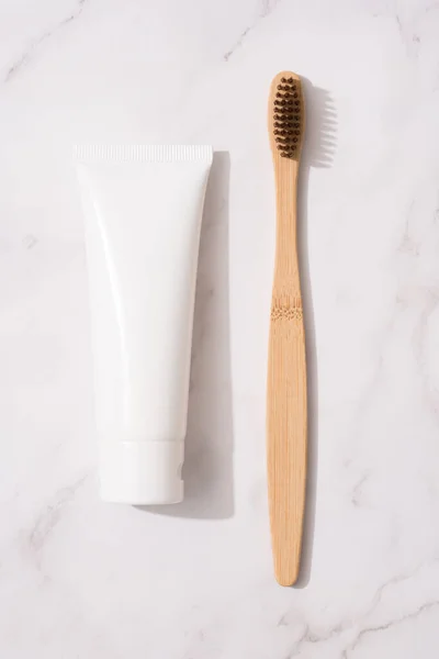 Vertical Image Wooden Bamboo Toothbrush Tube Organic Mineral Toothpaste White — Stock Photo, Image