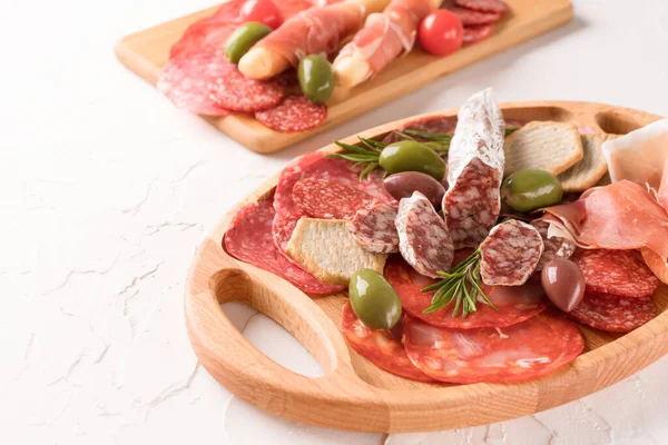Charcuterie Plate Different Types Meat Snacks Salami Bresaola Proscuitto Served — Stock Photo, Image