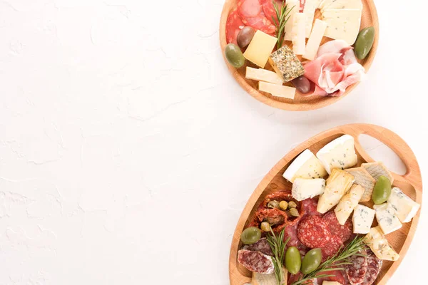 Wooden Plates Traditional Italian Antipasti Variety Cheeses Sausages Served Sun — Stock Photo, Image