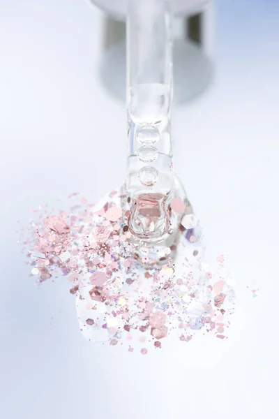 Vertical Image Piipette Transparent Liquid Light Glass Background Splash Shiny — Stok fotoğraf