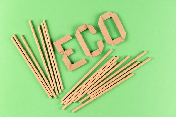 Eco Kraftpapier Drinkrietjes Papieren Letters Woord Eco Groene Achtergrond Duurzame — Stockfoto