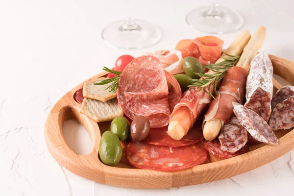 Wooden Charcuterie Plate Different Types Sausages Salami Bresaola Proscuitto Served — Stock Photo, Image