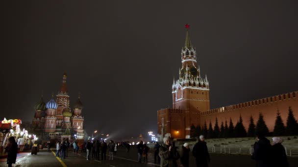 29 Aralık 2020. Moskova, Rusya. Noel 'le Kızıl Meydan. Ülkenin merkezinde yeni yıl ve şenlikler var. Editör görüntüleri. — Stok video