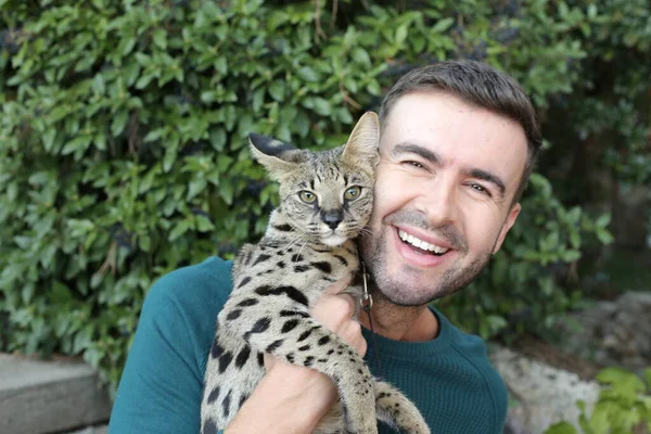 Nahaufnahme Porträt Eines Hübschen Jungen Mannes Mit Seiner Schönen Katze — Stockfoto