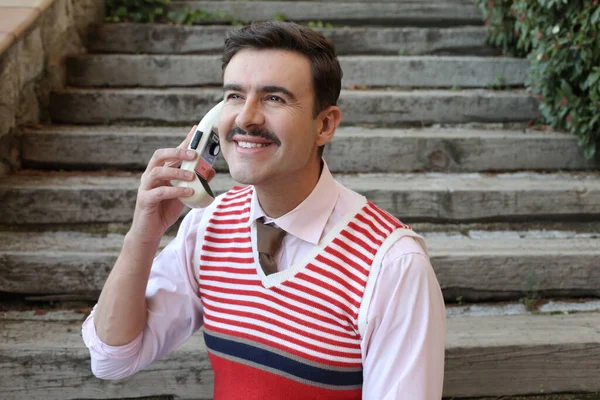Close Portrait Handsome Young Man Stylish Clothes Talking Vintage Cellphone — Foto Stock