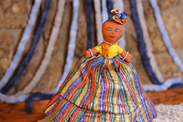 カーペットの上の手作り人形のクローズアップ映像 — ストック写真