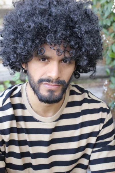 Close Portrait Handsome Young Man Afro Haircut Outdoors — ストック写真