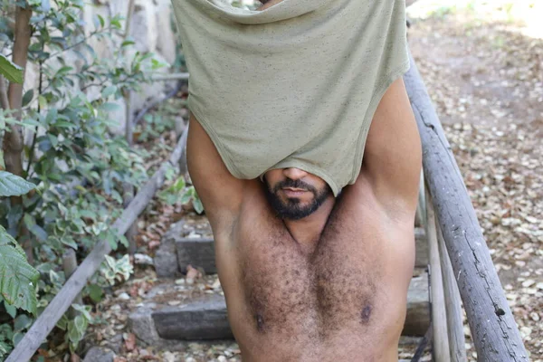 Primer Plano Retrato Guapo Sin Camisa Joven Aire Libre Parque — Foto de Stock