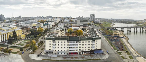 Een breed panorama van de stad Cheboksary — Stockfoto