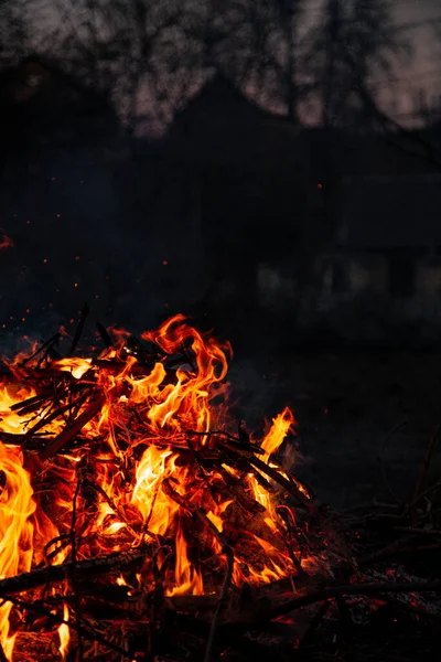 Вечерний Огонь Горит Пламя Высоком Качестве — стоковое фото