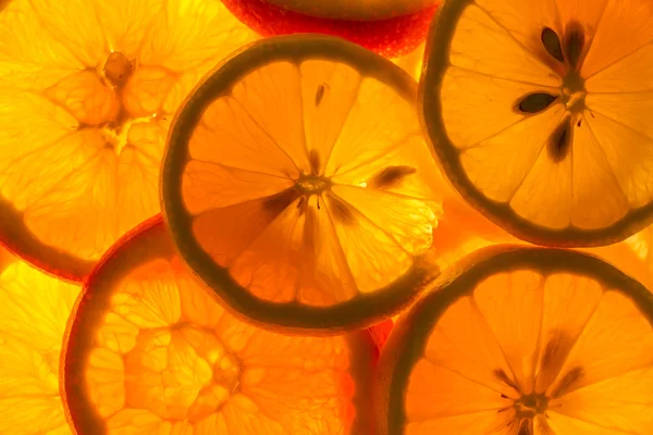 limon ve portakal dilimleri