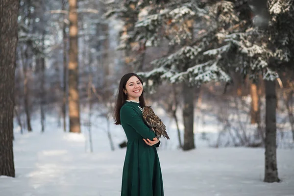 Freundschaft Zwischen Einer Eule Und Einem Mädchen Mythos Märchen Mystischer — Stockfoto