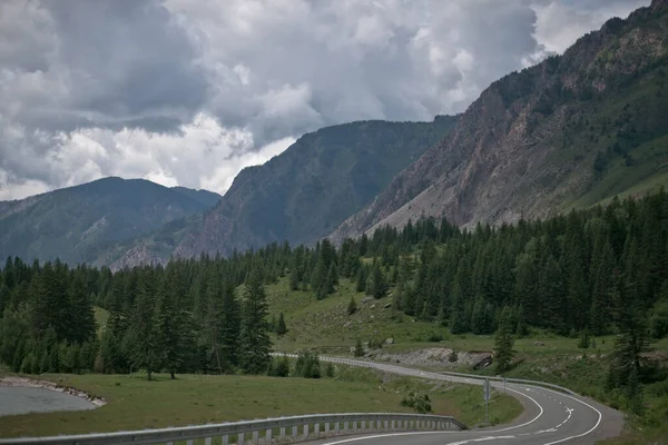 Tracto Chuisky Carretera Las Montañas Montañas Altai República Altai Viajes — Foto de Stock