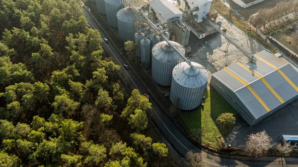 Silver Silos Agro Manufacturing Plant Processing Drying Cleaning Storage Agricultural — Stock Photo, Image