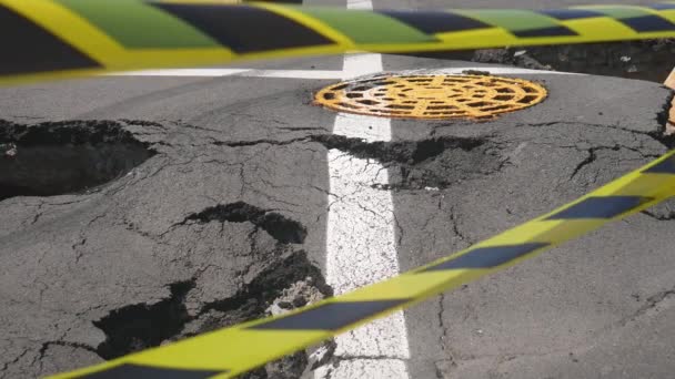 Dangerous Stretch Road Damaged Asphalt Accident Site Fenced Black Yellow — Vídeo de stock