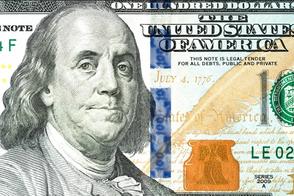 Pieniądze Dolary Amerykańskie Papierowe Pieniądze Rozrzucone Stole Srebrnymi Monetami Zdjęcie — Zdjęcie stockowe