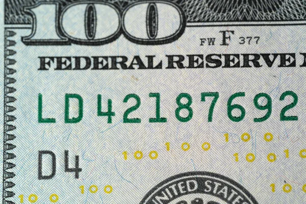 ドル札のクローズアップ要素 米ドル紙幣の背景 紙幣がテーブルの上に散乱している 経済の概念の写真 — ストック写真