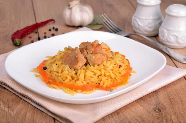 pilav et ve kırmızı biber biber