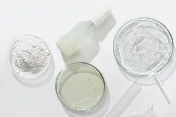 Top View Cosmetic Product Glass Bottle Petri Dish Medium Test — Stock Photo, Image